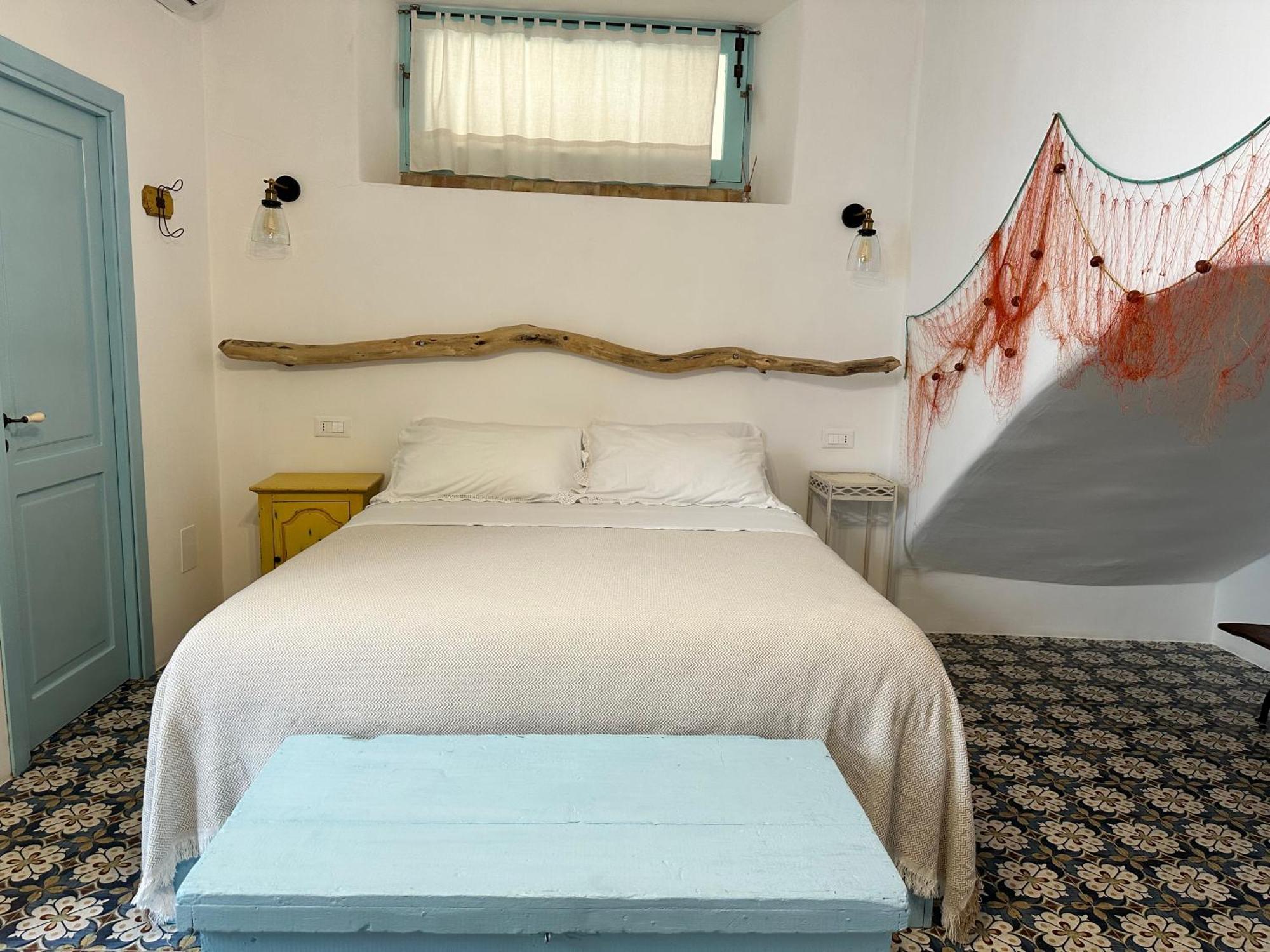 Bed and Breakfast Antica Dimora Санта-Марина-Салина Экстерьер фото